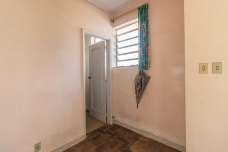 Casa à venda com 320m², 6 quartos e 2 vagasQuarto de Serviço