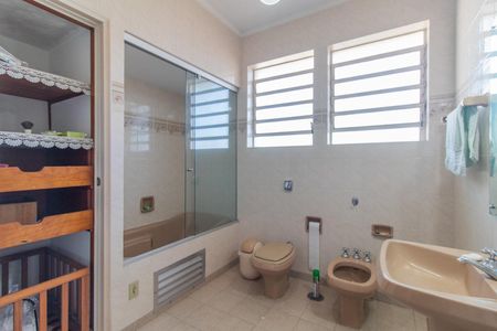 Casa à venda com 320m², 6 quartos e 2 vagasBanheiro Social