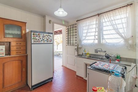 Casa à venda com 320m², 6 quartos e 2 vagasCozinha