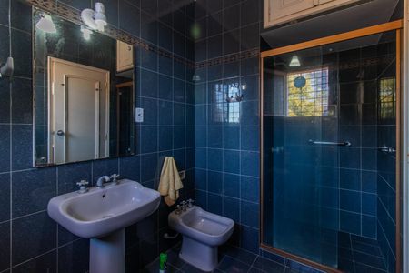 Casa à venda com 320m², 6 quartos e 2 vagasBanheiro da Suíte