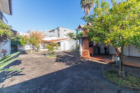 Casa à venda com 320m², 6 quartos e 2 vagasQuintal