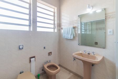 Casa à venda com 320m², 6 quartos e 2 vagasBanheiro Social