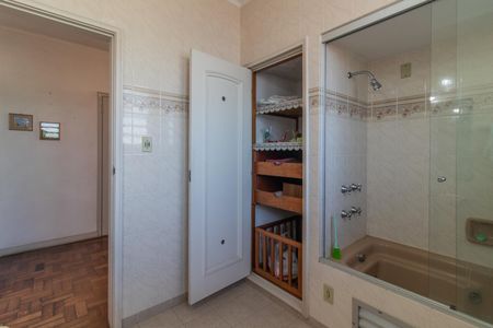 Casa à venda com 320m², 6 quartos e 2 vagasBanheiro Social