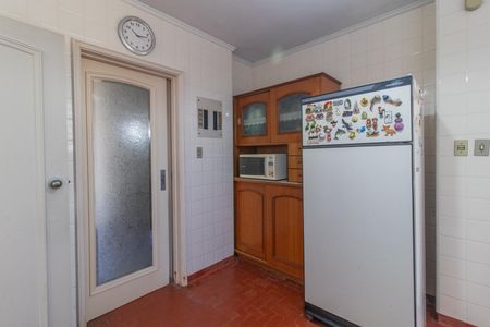 Casa à venda com 320m², 6 quartos e 2 vagasCozinha