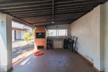 Casa à venda com 320m², 6 quartos e 2 vagasÁrea comum - Churrasqueira