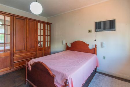 Casa à venda com 320m², 6 quartos e 2 vagasSuíte