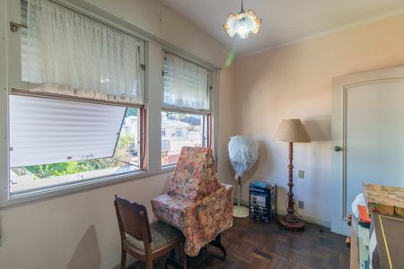 Casa à venda com 320m², 6 quartos e 2 vagasQuarto 2