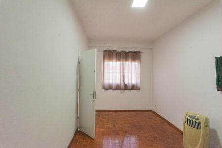 Casa à venda com 279m², 2 quartos e 3 vagasEdícula