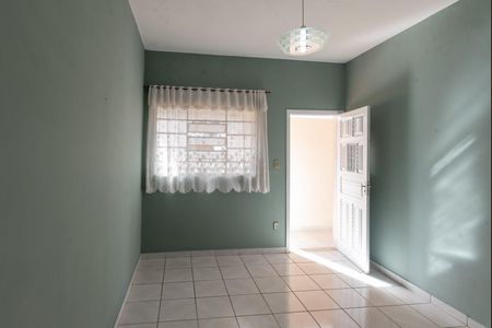 Casa à venda com 279m², 2 quartos e 3 vagasSala