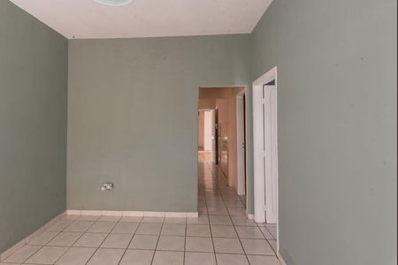 Casa à venda com 279m², 2 quartos e 3 vagasSala