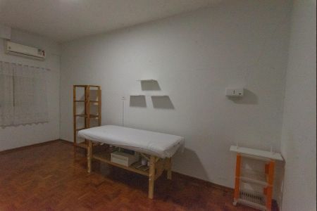 Casa à venda com 279m², 2 quartos e 3 vagasEdícula