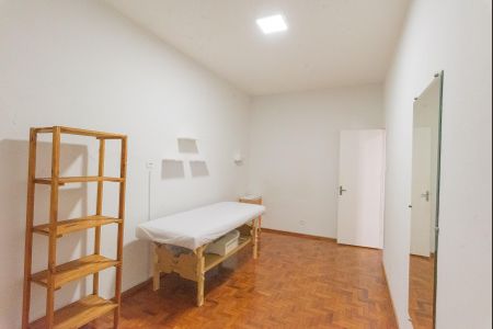 Casa à venda com 279m², 2 quartos e 3 vagasEdícula