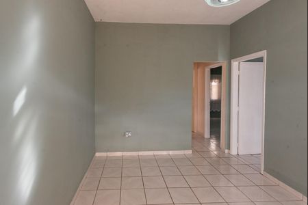 Casa à venda com 279m², 2 quartos e 3 vagasSala