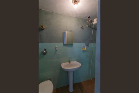 Casa à venda com 279m², 2 quartos e 3 vagasBanheiro de Serviço