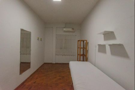 Casa à venda com 279m², 2 quartos e 3 vagasEdícula