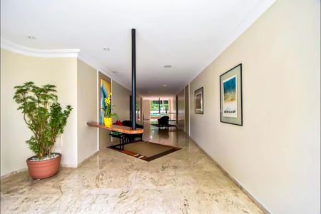 Apartamento à venda com 113m², 4 quartos e 2 vagasHall Social