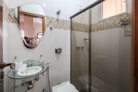 Casa para alugar com 140m², 2 quartos e 2 vagasBanheiro Social