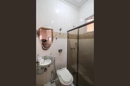 Casa para alugar com 140m², 2 quartos e 2 vagasBanheiro Social