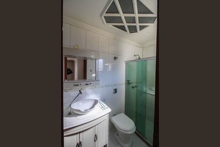 Casa para alugar com 140m², 2 quartos e 2 vagasBanheiro da Suíte 1