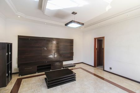 Casa para alugar com 140m², 2 quartos e 2 vagasSala