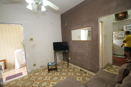 Casa à venda com 135m², 2 quartos e 1 vagaSala