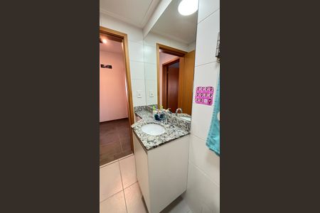 Apartamento à venda com 97m², 3 quartos e 2 vagasBanheiro