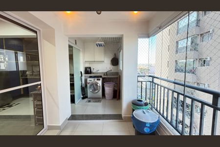 Apartamento à venda com 97m², 3 quartos e 2 vagasVaranda