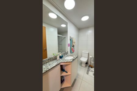 Apartamento à venda com 97m², 3 quartos e 2 vagasBanheiro