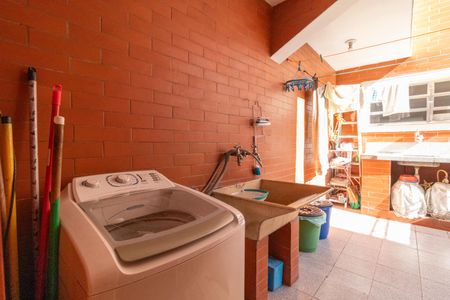 Casa à venda com 148m², 3 quartos e 1 vaga Casa à venda com 148m², 3 quartos e 1 vagaÁrea de Serviço