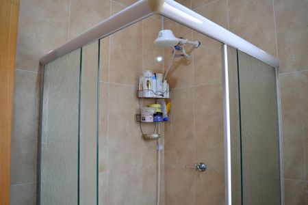 Apartamento à venda com 140m², 2 quartos e 2 vagas Apartamento à venda com 140m², 2 quartos e 2 vagasBanheiro da suíte