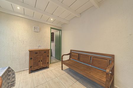 Casa para alugar com 102m², 2 quartos e 2 vagasSala