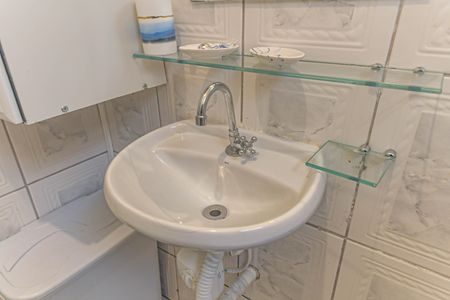 Casa para alugar com 102m², 2 quartos e 2 vagasBanheiro