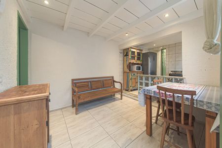 Casa para alugar com 102m², 2 quartos e 2 vagasSala