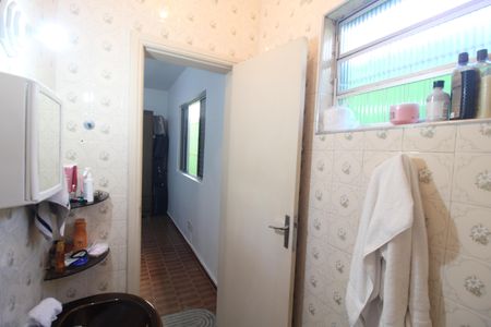 Casa à venda com 161m², 4 quartos e 2 vagasBanheiro