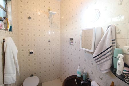 Casa à venda com 161m², 4 quartos e 2 vagasBanheiro