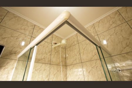 Casa à venda com 128m², 3 quartos e 8 vagasBanheiro social