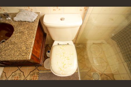 Casa à venda com 128m², 3 quartos e 8 vagasBanheiro/Suite 2