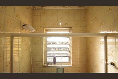 Casa à venda com 128m², 3 quartos e 8 vagasBanheiro/Suite 2