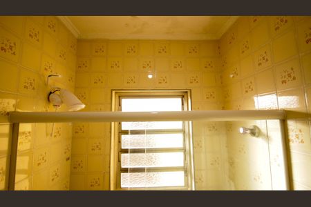 Casa à venda com 128m², 3 quartos e 8 vagasBanheiro /Suite 1