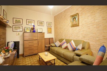 Casa à venda com 128m², 3 quartos e 8 vagasSala