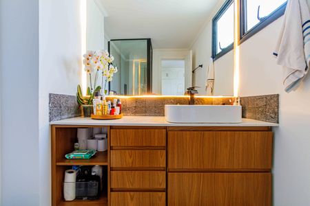 Apartamento à venda com 110m², 3 quartos e 1 vagaSuite - Banheiro