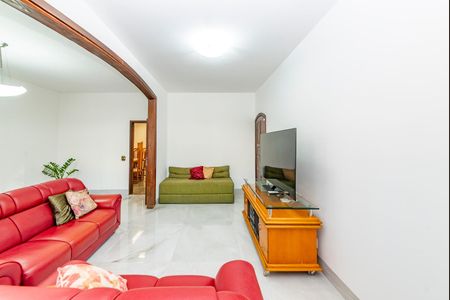 Casa à venda com 350m², 4 quartos e 2 vagasSala 1