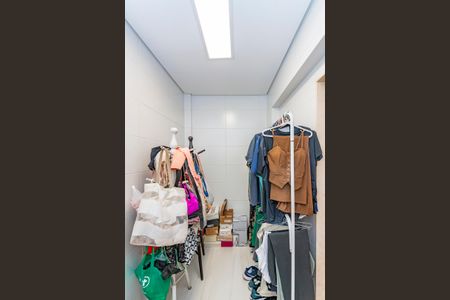 Casa à venda com 350m², 4 quartos e 2 vagasCloset da suíte 3