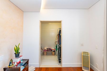 Casa à venda com 350m², 4 quartos e 2 vagasCloset da suíte 3