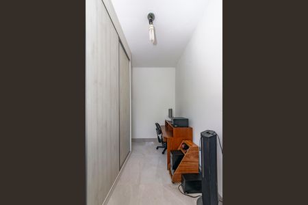 Casa à venda com 350m², 4 quartos e 2 vagasEscritório