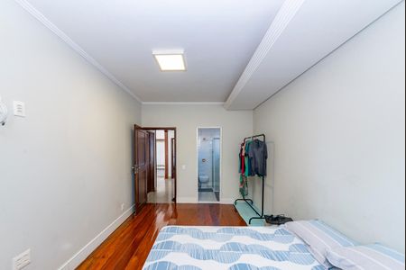 Casa à venda com 350m², 4 quartos e 2 vagasSuíte 1