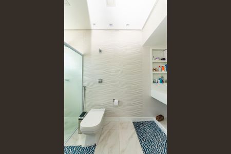 Casa à venda com 350m², 4 quartos e 2 vagasBanheiro da Suíte 2