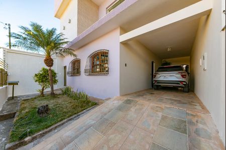 Casa à venda com 350m², 4 quartos e 2 vagasGaragem