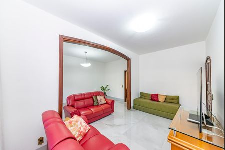 Casa à venda com 350m², 4 quartos e 2 vagasSala 1
