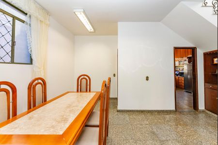 Casa à venda com 350m², 4 quartos e 2 vagasSala 3